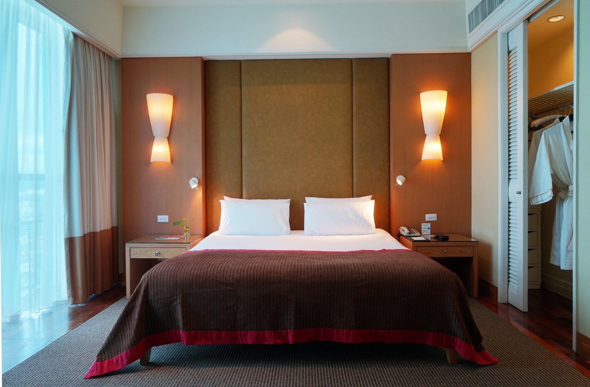 Centara Hotel Hat Yai Exterior photo