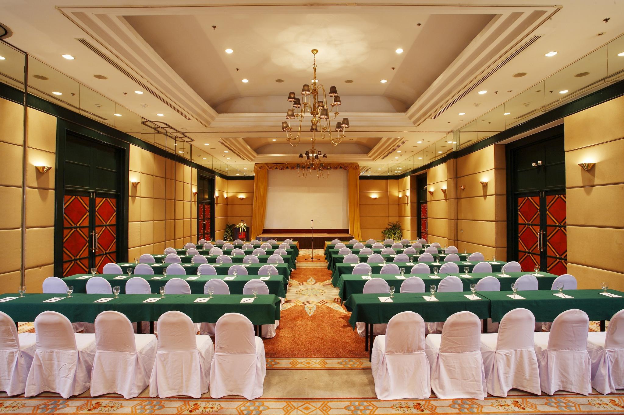 Centara Hotel Hat Yai Exterior photo