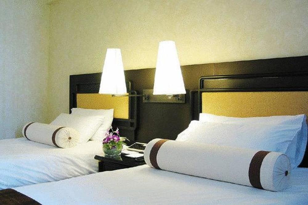 Centara Hotel Hat Yai Exterior photo