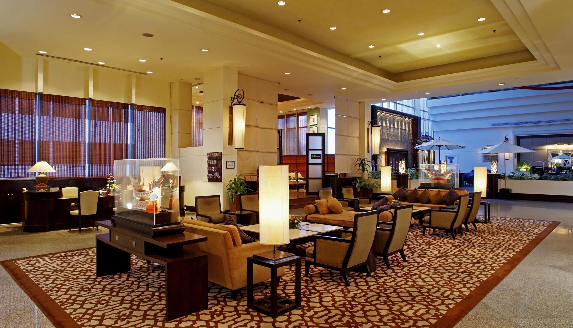 Centara Hotel Hat Yai Exterior photo